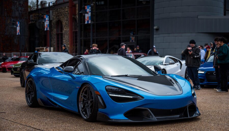 McLaren 720S [3840 x 2564]