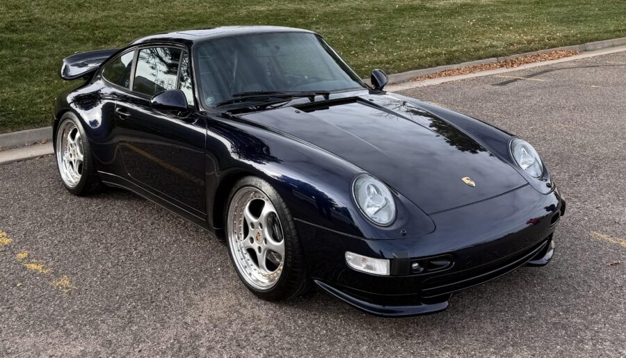 Porsche 911 [3483×3483]