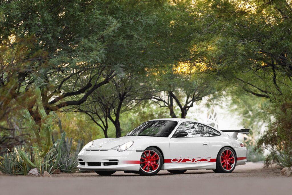 Maybe the greatest production 911 I've ever driven. 996 GT3 RS. 1 of 682. Never sold in the USA. [OC] [3840x2560]