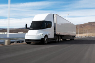 WattEV orders CA-record 370 Tesla Semis in CV leasing play