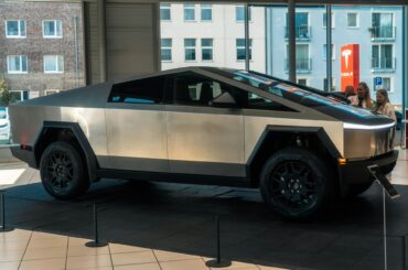 Tesla Issues Cybertruck Recall For Over 170 Models Suffering From Brake, Wheel Assembly Defect