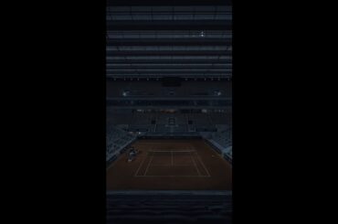 7 days to go : the Renault diamond logo takes its place on the nets