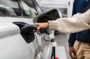 Plug-in hybrid car battery health more variable than pure EVs, study finds