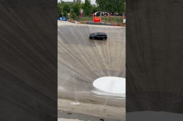 Electric Audi takes on the challenge of cooking in a cement pot #audi #electric