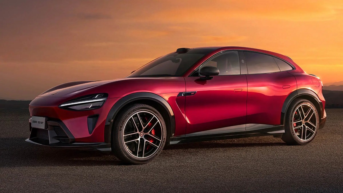 New 990-HP Xiaomi YU7 GT hits the streets ahead of the official debut