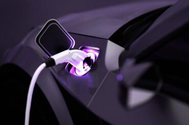 Why are Customers Shifting From ICE Vehicles to EVs?
