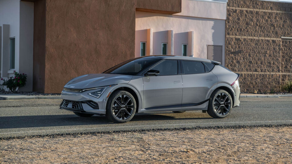 The 2025 Kia EV6. (Source: Kia) Kia Unveiled New NACS-Compatible EV6
