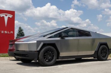 Brand-New Tesla Cybertruck Crashed After Steering Failure