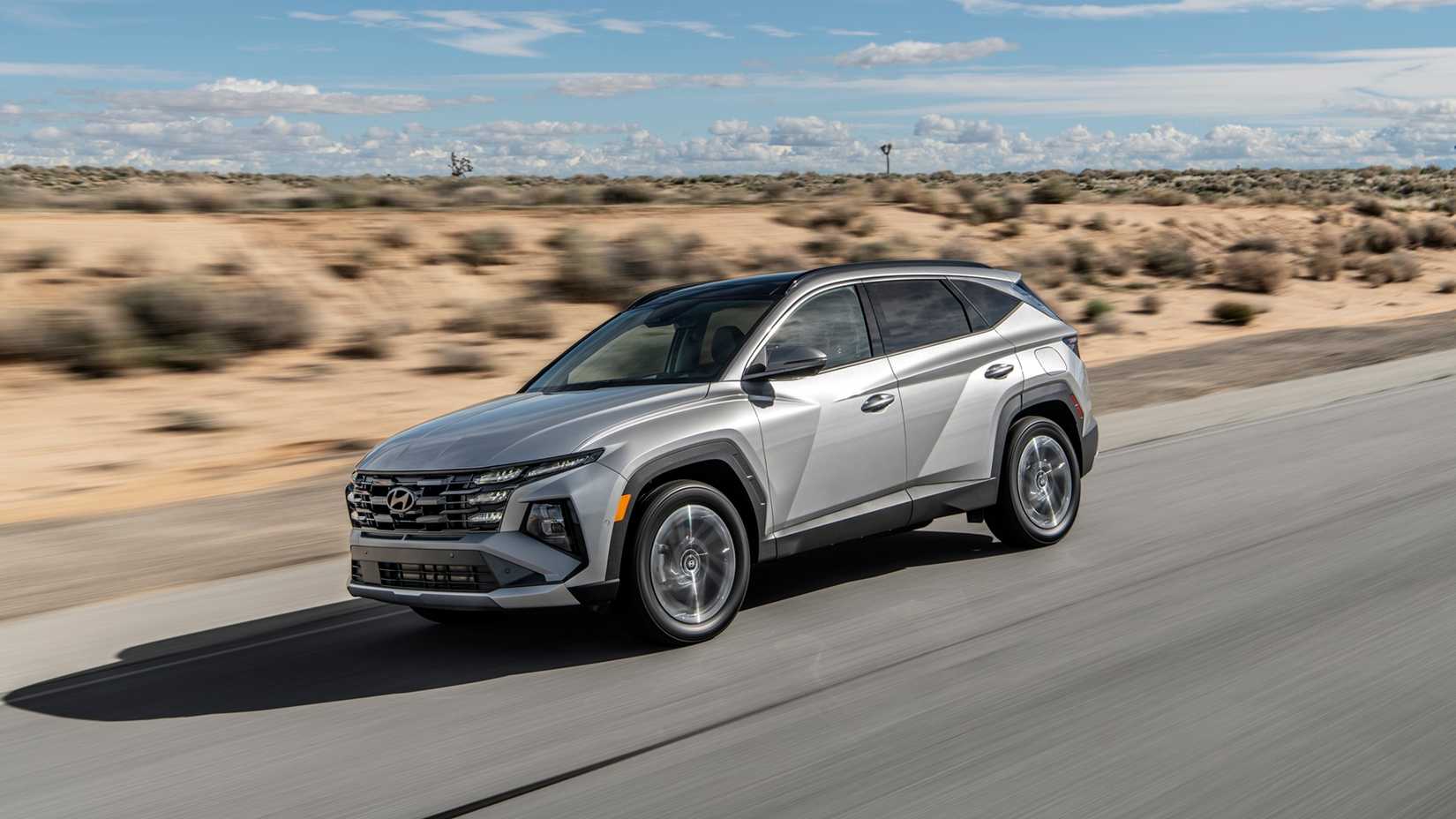 2025 Tucson Plugin Hybrid driving