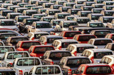 US lawmakers make last-ditch push to block cave on China EVs