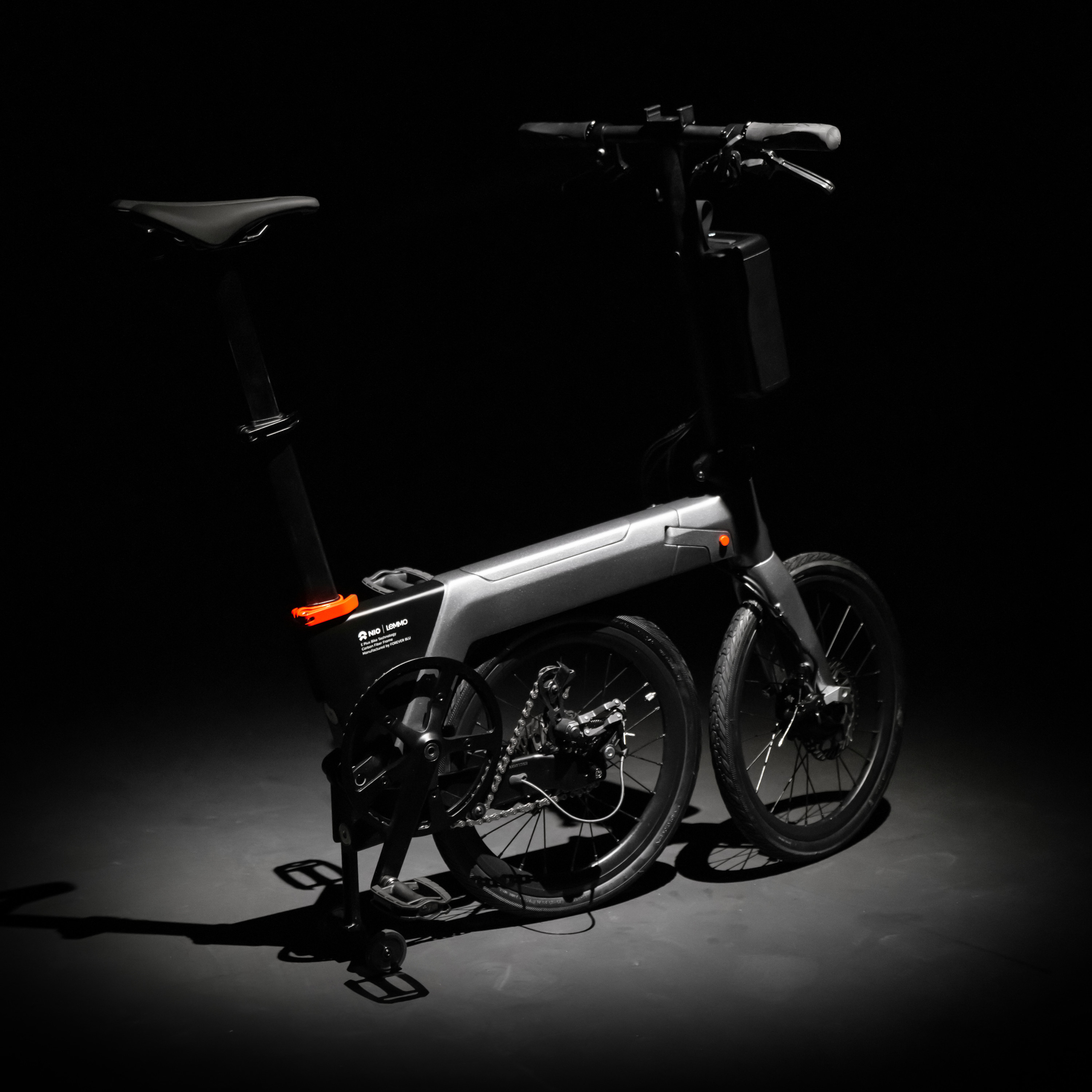 The Zero folds down to a light package weighing 