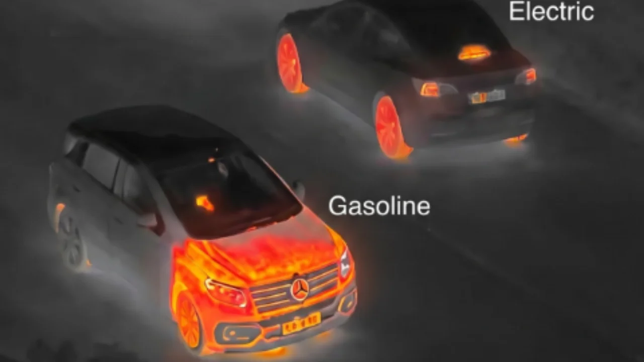Thermal imaging of a gas-powered car vs electric car shows the key differences between the two very clearly