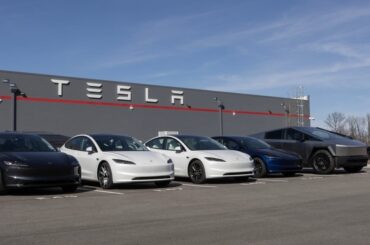 Tesla Vs Rivian: Dan Ives Flags Closing EV Gap - Tesla (NASDAQ:TSLA), Rivian Automotive (NASDAQ:RIVN)