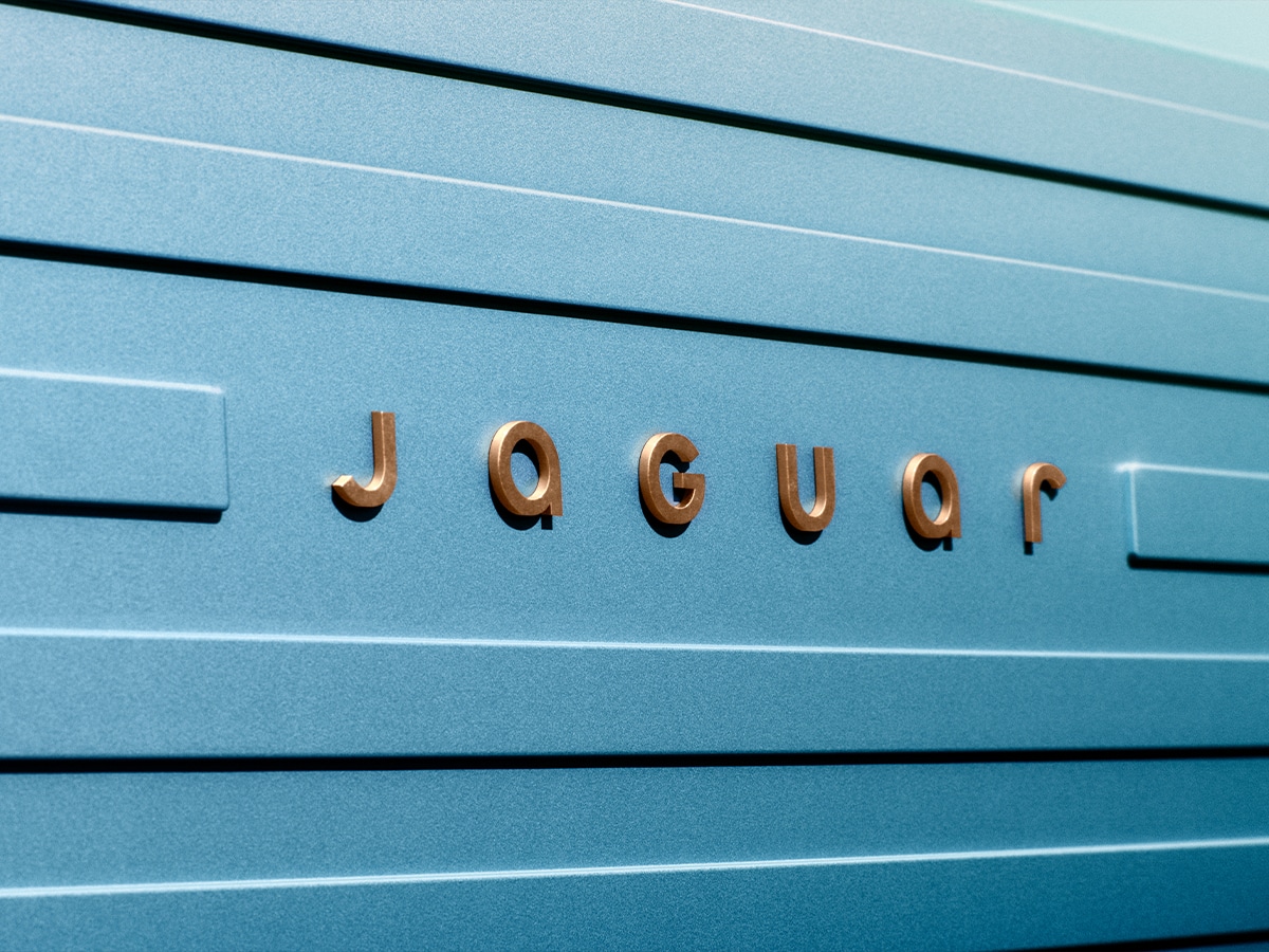 Jaguar type 00 badge