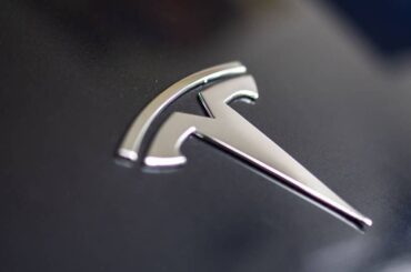 Tesla Model 3 and Model Y Performance Get a Premium New Color: Frost Blue Metallic Arrives