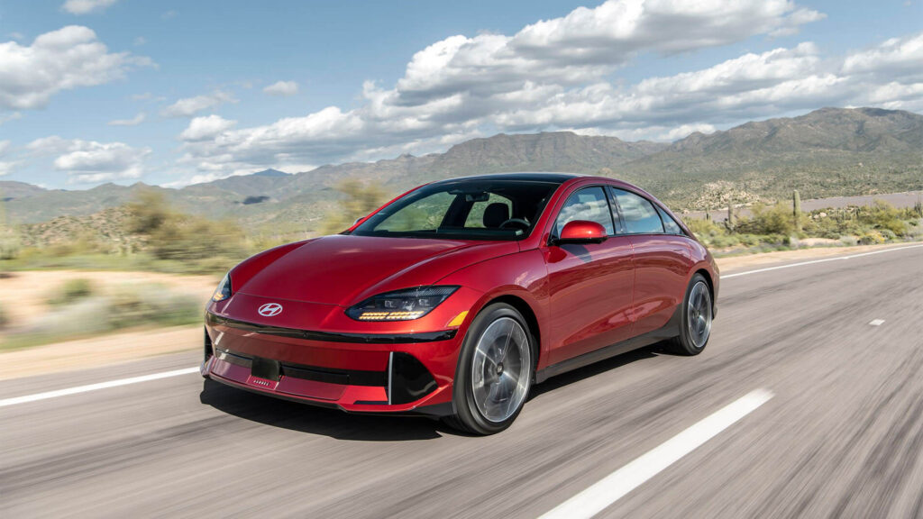 Hyundai Expands Complimentary Home Charger or Charging Credit (source: Hyundai)