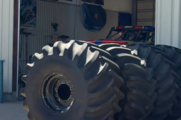 Monster truck on transport wheels
