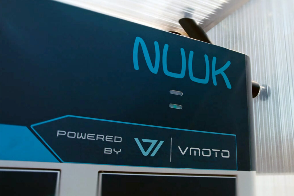 Nuuk Mobility - Vmoto Battery swapping - THE PACK - Electric Motorcycle News