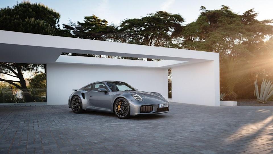 Porsche 911 Turbo S T Hybrid