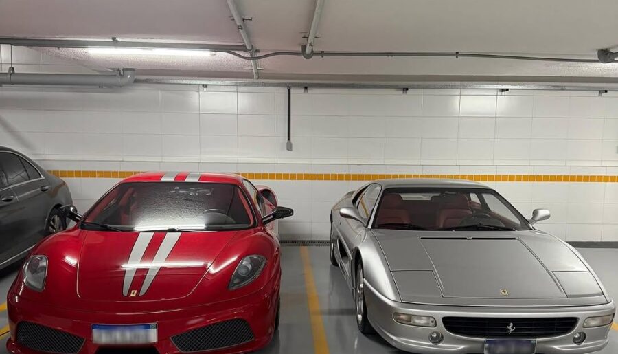 Ferrari 430 Scuderia + Ferrari F355 Berlinetta [1080×1080]