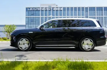 2026 Leapmotor D19 plug-in hybrid