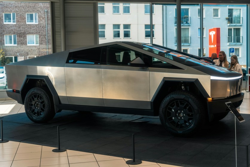Tesla Pulls the Plug on Cybertruck Range Extender, Rolls Out