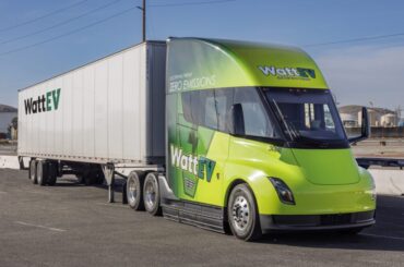 Tesla Semi orders grow as WattEV commits to 370 trucks, Nica adds 20