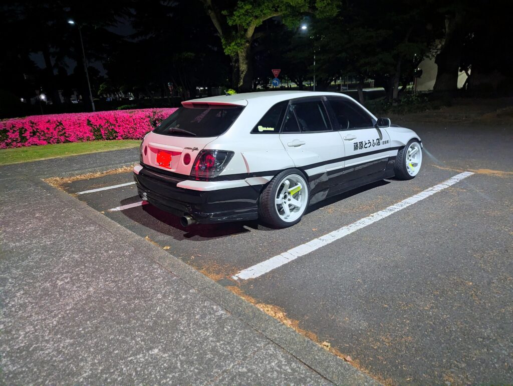 Deliveries in a wide [Toyota Altezza Gita] - EVSHIFT