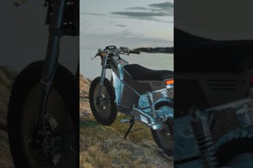 Hand built in Connecticut. The Javelin from Spark Cycleworks is a light electric motorbike