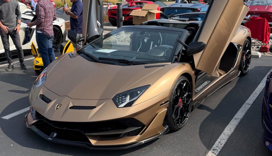 Lamborghini Aventador SVJ [3369×3369]