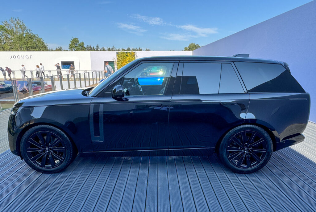 Range Rover Westminster Edition side