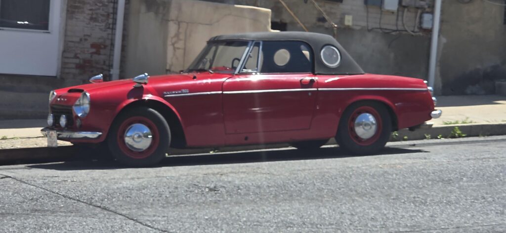 Datsun 2000