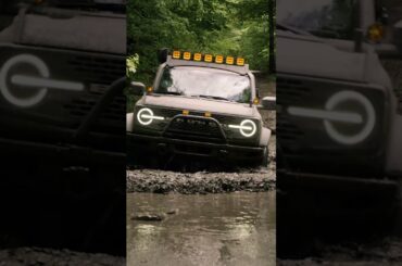 Water Fording in the Ford Bronco® Badlands®
