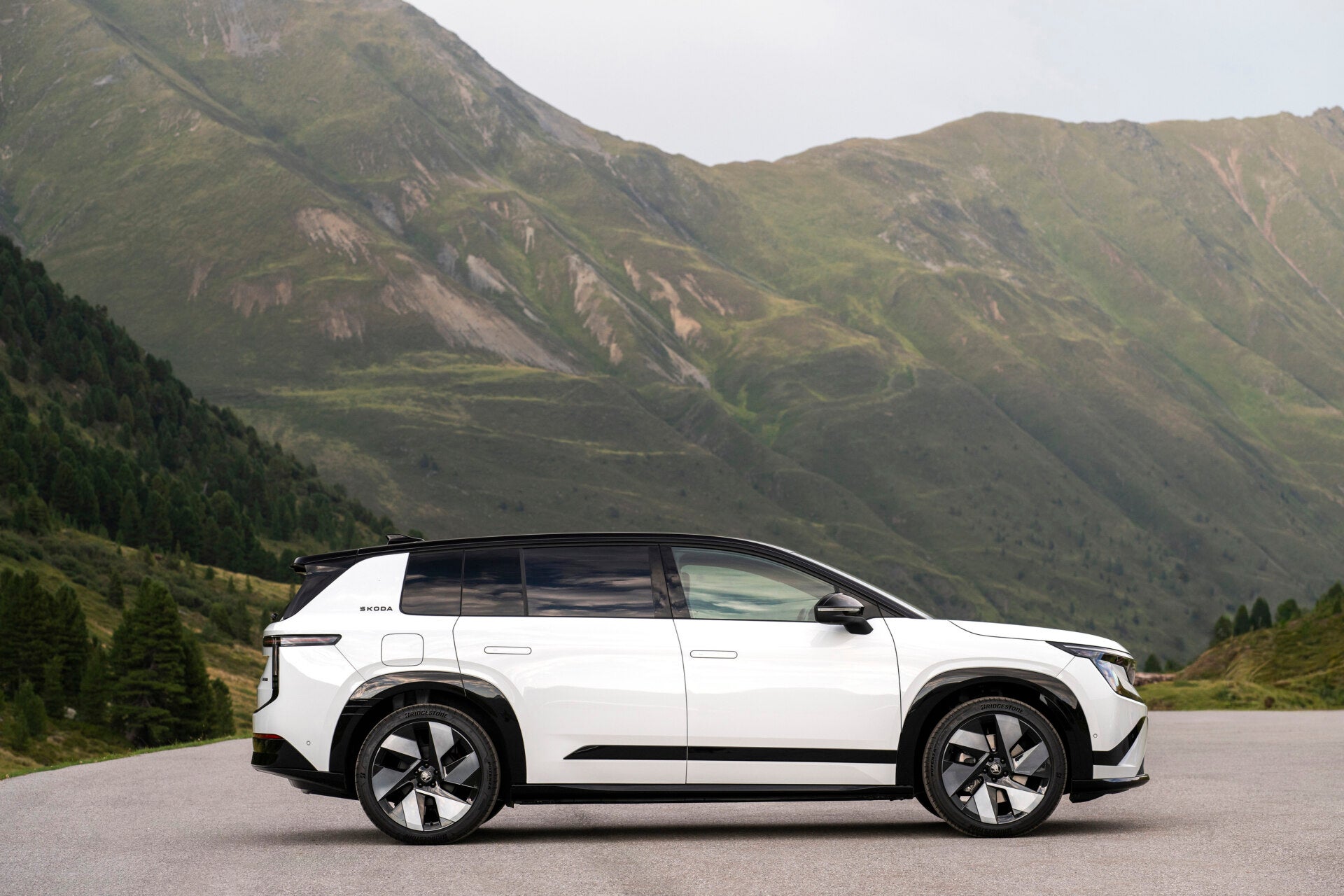 The Škoda Peaq hides its size well both in terms of design and how it feels to drive