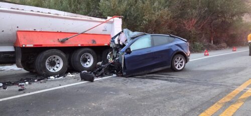 CA Tesla Destroyed in Early Morning Crash Into Back of Truck CA Tesla Destroyed in Early Morning Crash Into Back of Truck