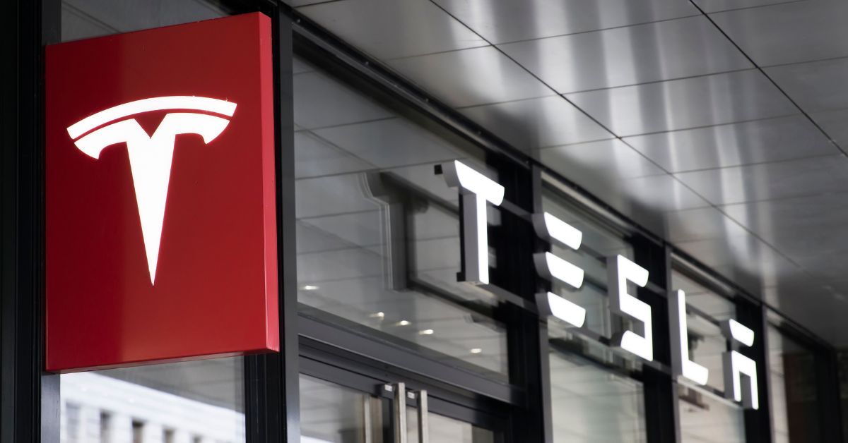 Tesla Investors Have a Painful Q3 Delivery Pattern To Worry About Apple App Store