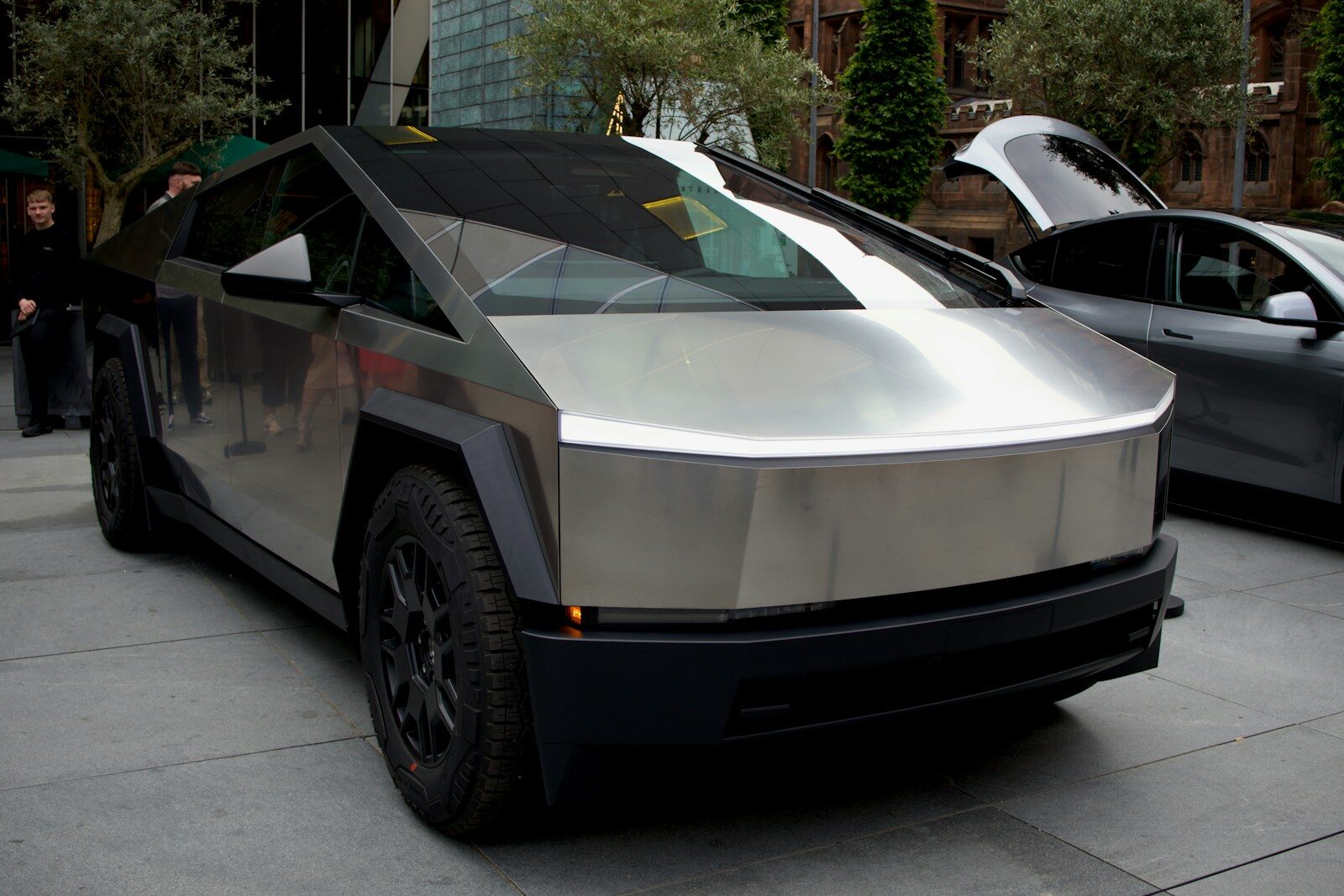 Tesla Cybertruck Can Finally Power Your Home, But There’s A Catch Tesla Cybertruck Can Finally Power Your Home, But There’s A Catch