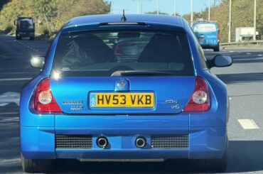 [RENAULT CLIO RENAULTSPORT V6] merging onto the A40.