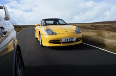 Porsche 911 Rolling Shot (3072x2048)