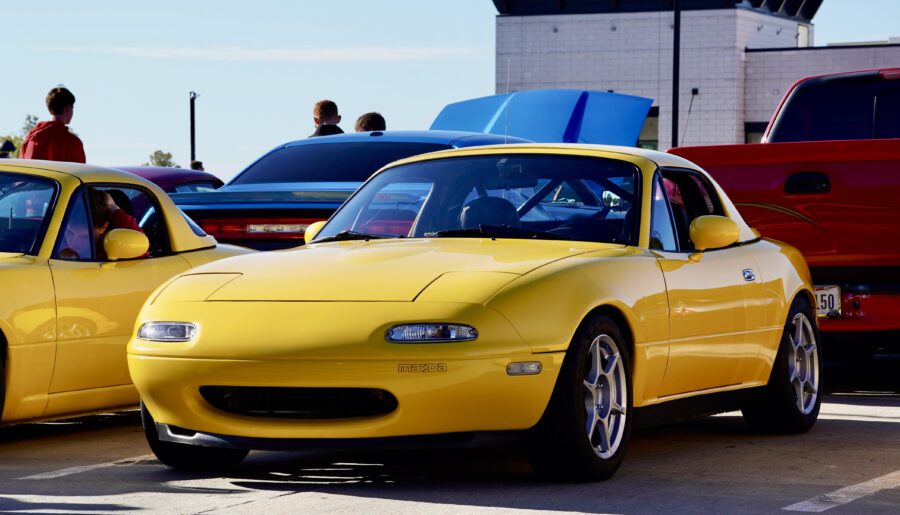 Sunshine (Mazda Miata, 4787 x 3191)